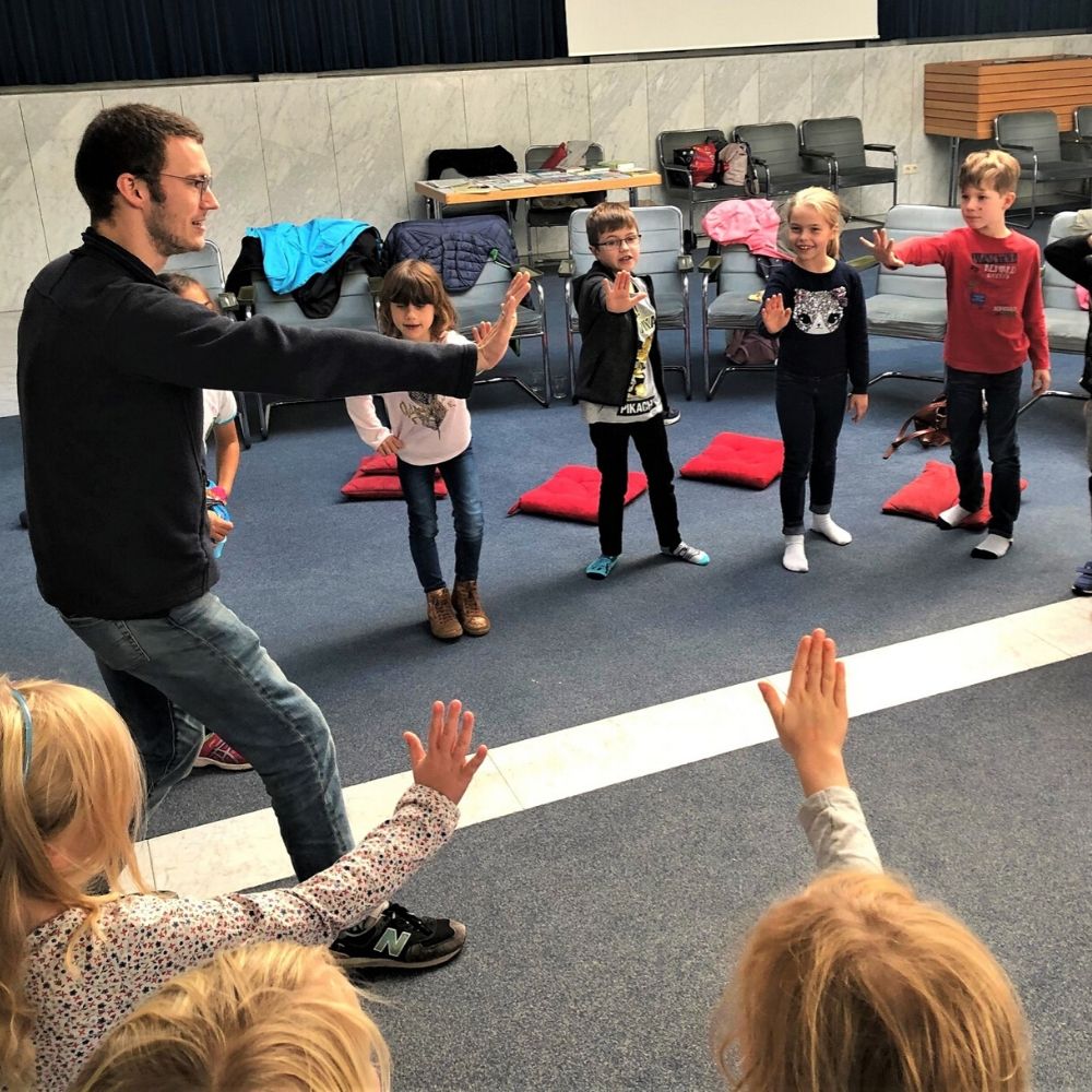 Workshop: KIDPOWER – Selbstschutz für Kinder Eltern-Kind-Workshop am 26.10.2019 in Kooperation mit dem Landkreis DA-DI  Am vergangenen Samstag, 26. Oktober fand von 10:00 Uhr bis 13:00 Uhr im Sitzungssaal des [&hellip;]