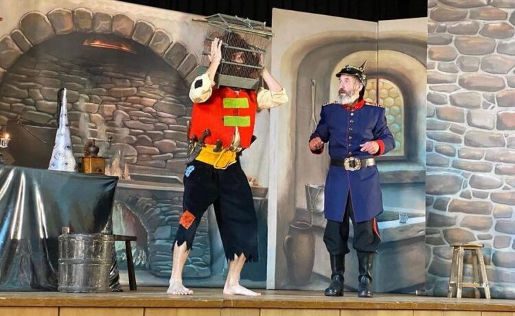 „Der Räuber Hotzenplotz“ gastiert in der Stadthalle